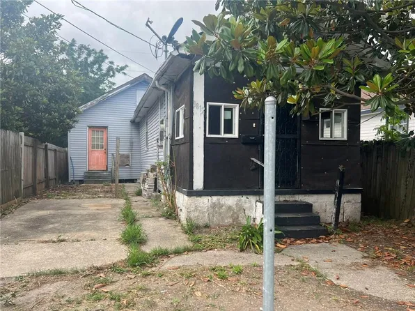 1812 Feliciana St, New Orleans, LA 70117