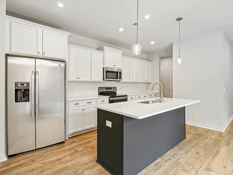 146 Lockwood Dr — Photo 10