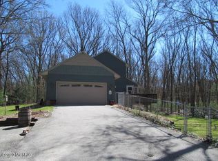 2829 E White Lake Dr, Twin Lake, MI 49457