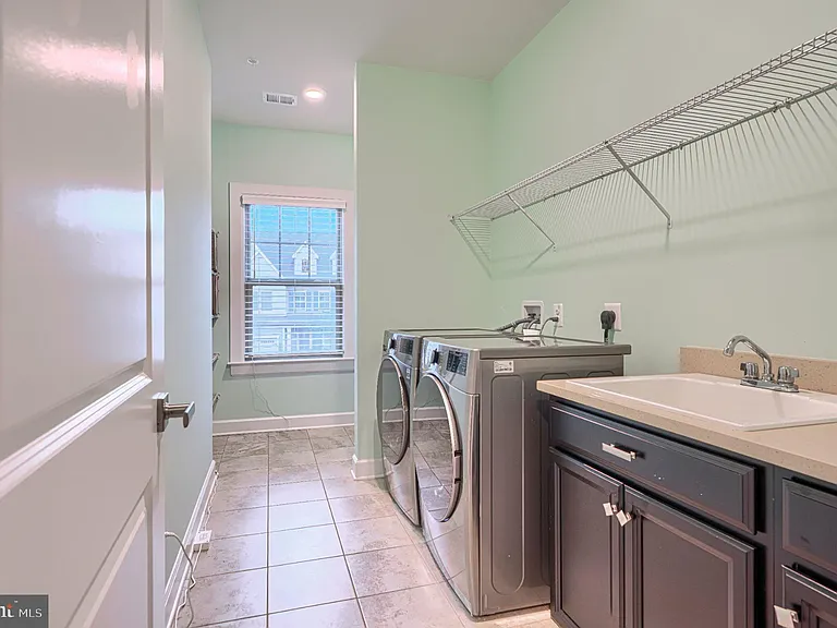 7142 Starmount Way — Photo 60