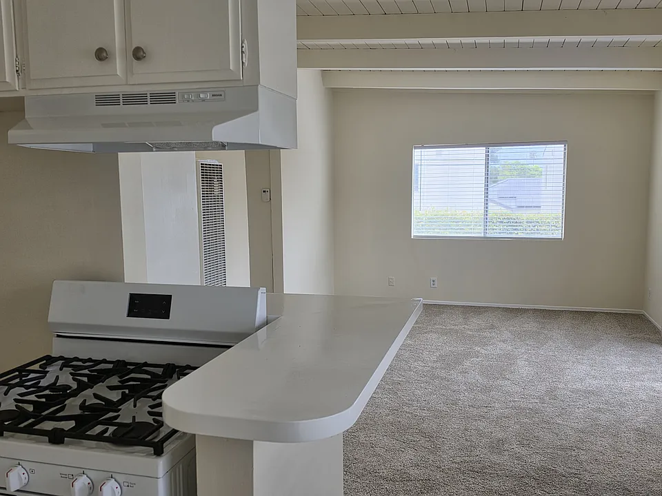 12530 Culver Blvd #18