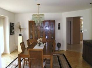 3520 Briarwood Ln, Allentown, PA 18103