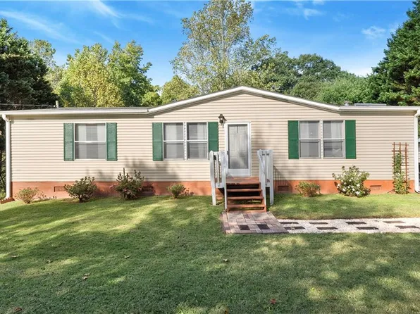 7270 Wits End Dr, Gainesville, GA 30506