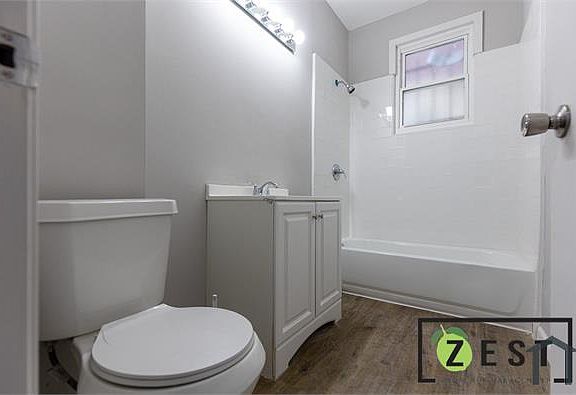 4th image of 4412 Seyburn St #1