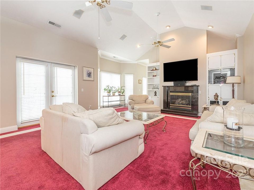 946 Cove Point Ln, Tega Cay, SC 29708 MLS 3920109 Zillow