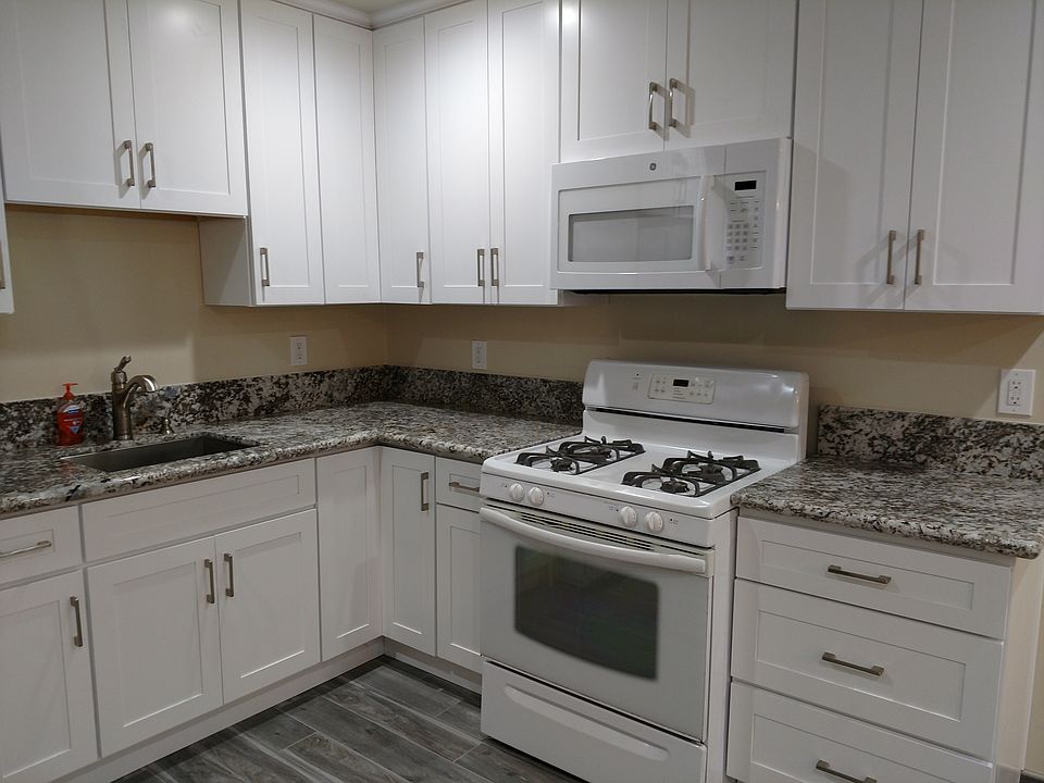 1st image of 1454 E Chevy Chase Dr APT B