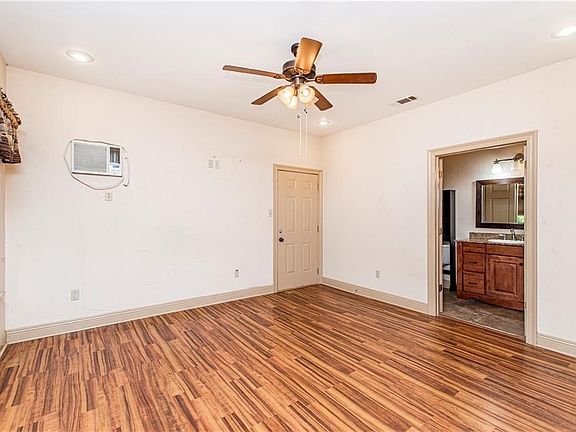 2nd image of 23469 Magnolia Dr