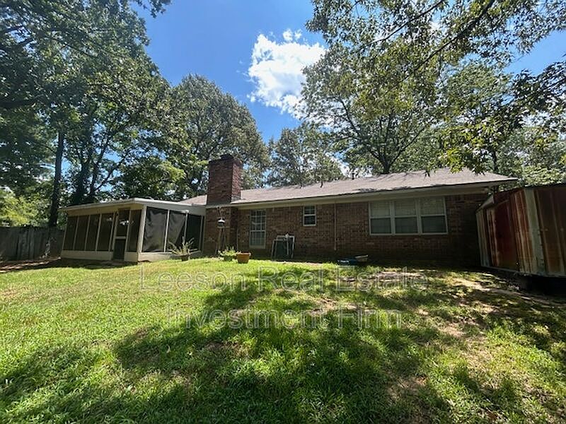 2nd image of 8509 Timberwood Ln