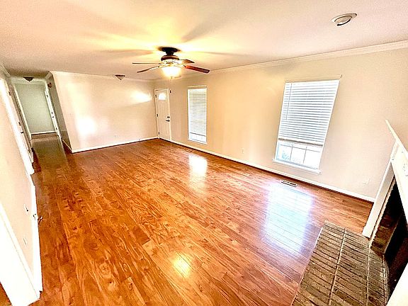 4th image of 999 Ridgewood Dr