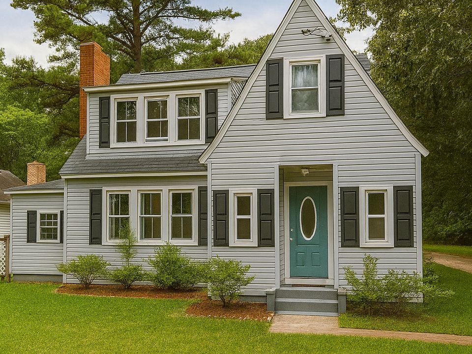 Charming Country Farmhouse!