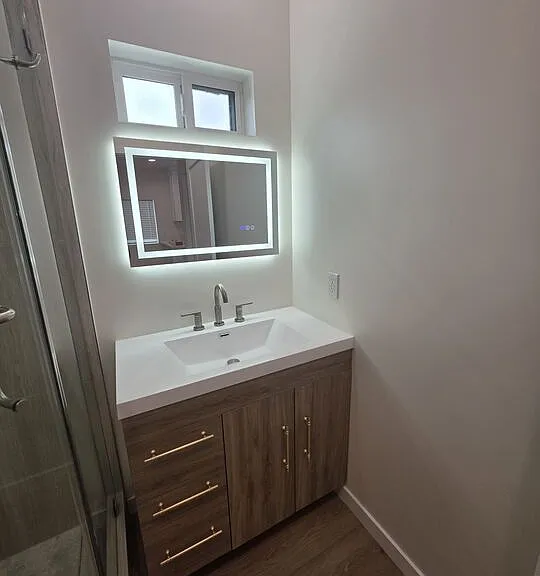 6748 Ben Ave — Photo 26