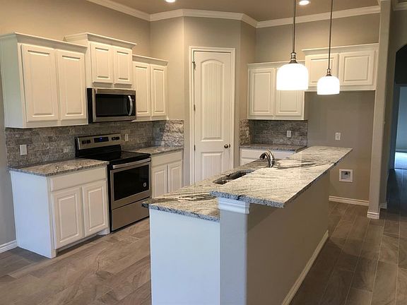 3rd image of 505 Monna Ct