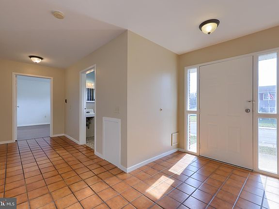 3rd image of 500 Cherry St