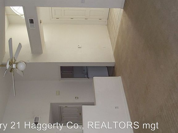 5th image of 4633 Loma Linda Cir