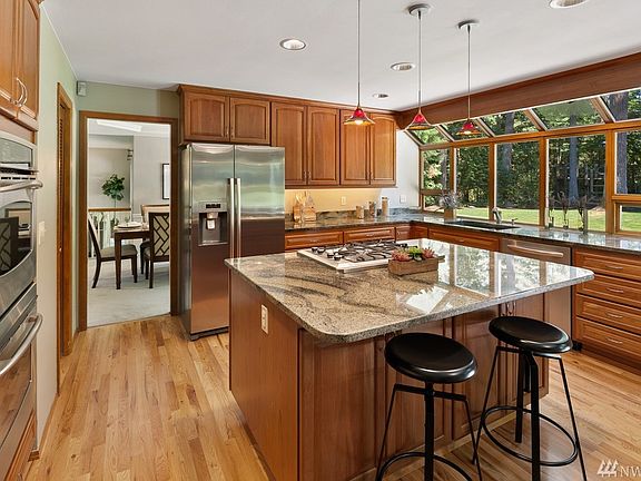 5th image of 18912 NE 194th St