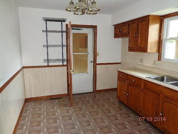 2nd image of 56752 Driftwood Dr