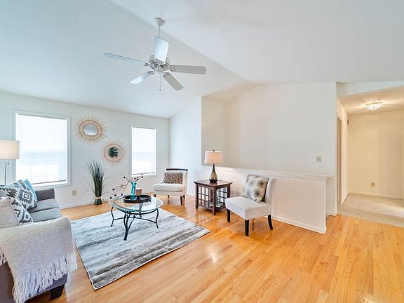 2nd image of 3921 Glenview Dr