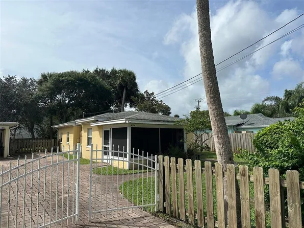 401 Oakwood Ave APT A, New Smyrna Beach, FL 32169