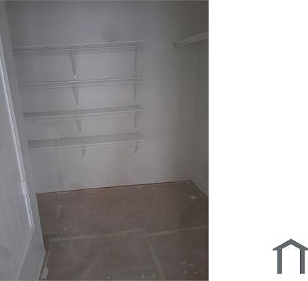 3rd image of 2467 Mallory Ln