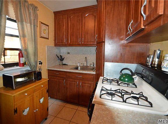 3rd image of 25-18 Union St #1E
