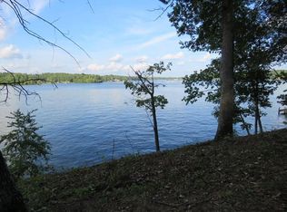 502 Eagles Harbor Dr, Hodges, SC 29653