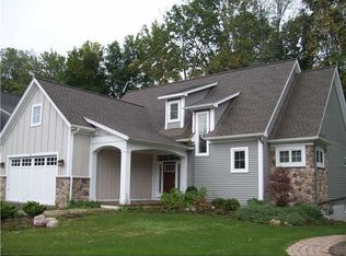 106 Garden Dr, Fairport, NY 14450