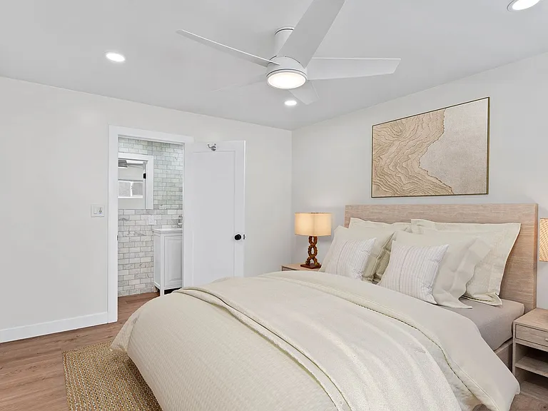 Ocean Beach Living | Modern 2Bd/2Ba | Laundry in-unit — Photo 23