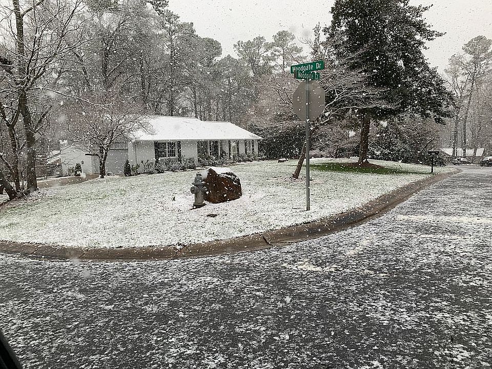 2nd image of 2901 Woodgate Ct