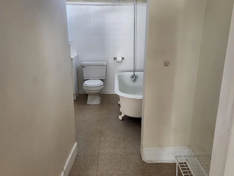 1639 N Ogden St #4 — Photo 6