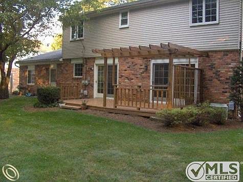 Great Deck for Entertaining!.JPG