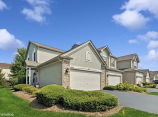 1648 Fredericksburg Ln, Aurora, IL 60503