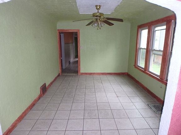 5th image of 12223 Artesian Ave