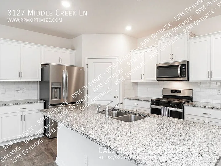 3127 Middle Creek Ln — Photo 11