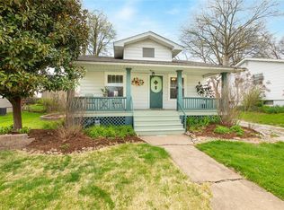 621 Sherman Ave, Edwardsville, IL 62025