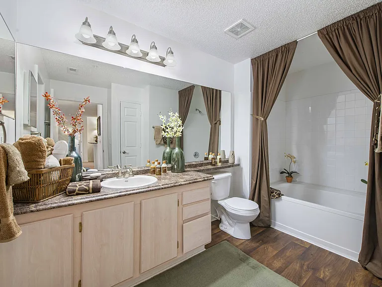 Hollis 7601 — Photo 22