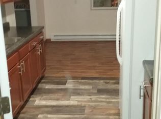 17 W Main St APT 201, Waukon, IA 52172