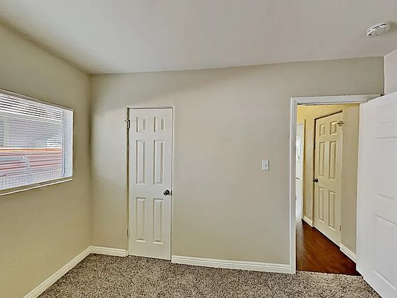 4th image of 1509 Cerritos Ave