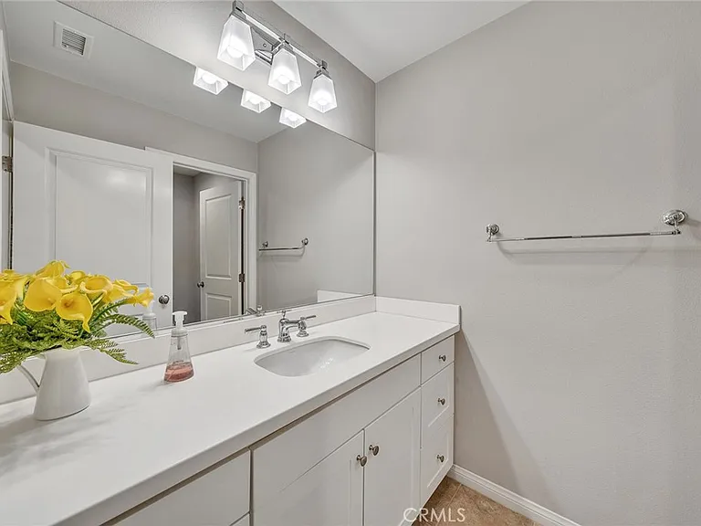 109 Crimson Oak — Photo 3