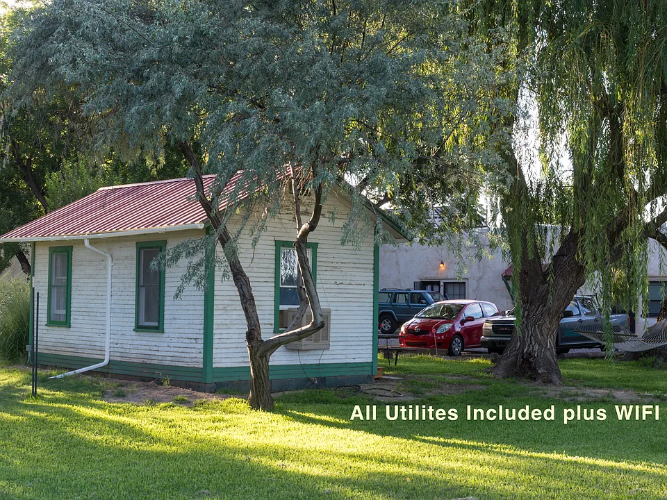 3804 N Valley Dr