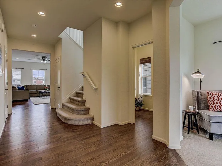 16747 Compass Way — Photo 2