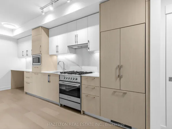 8 Manor Rd W, Toronto, ON