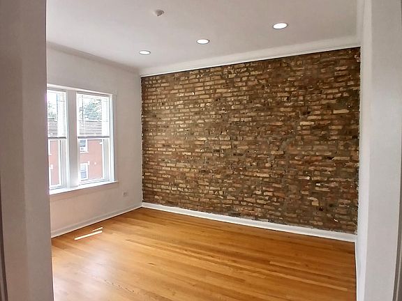 2nd image of 4644 W Palmer St Unit 2