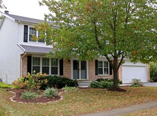 810 Windemere Ln, Lake Zurich, IL