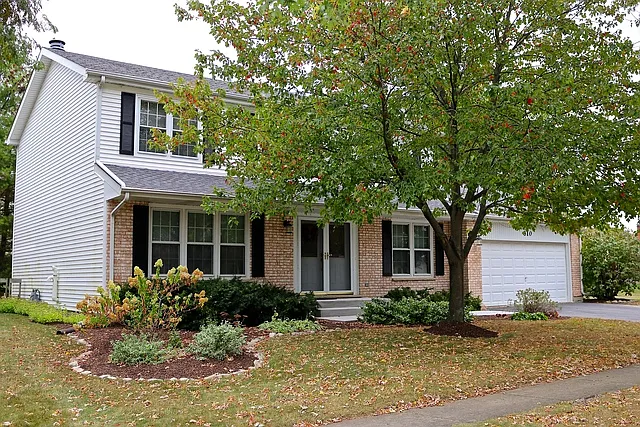 810 Windemere Ln photo 1