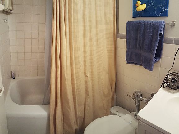 4th image of 240 E 35th St APT 5B