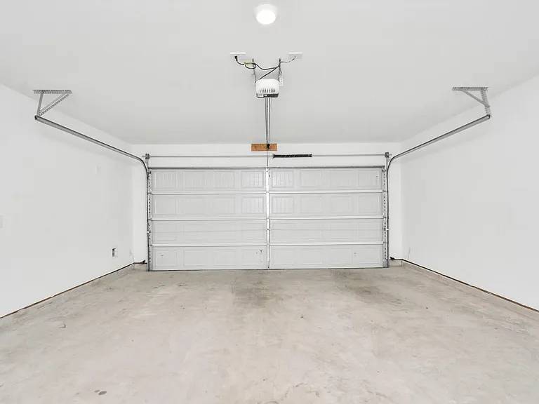 24207 Becker Hollow Ln — Photo 24