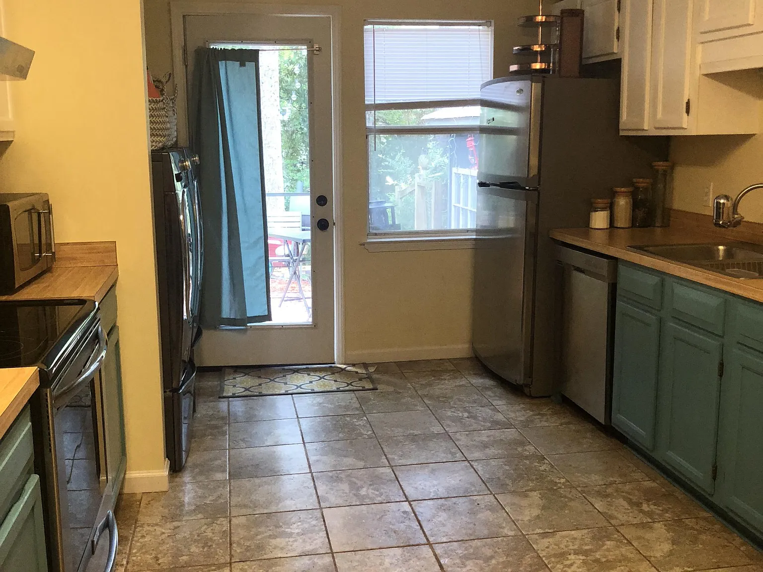 928 Westland Dr SW — Photo 3