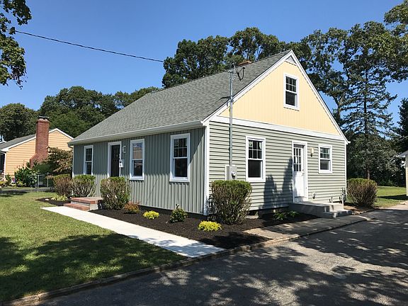 3rd image of 136 Sunrise Ave