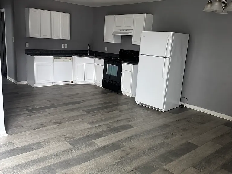 101 Jerusalem Cir #122 — Photo 8