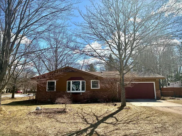 1309 Crestview Dr, Alpena, MI 49707